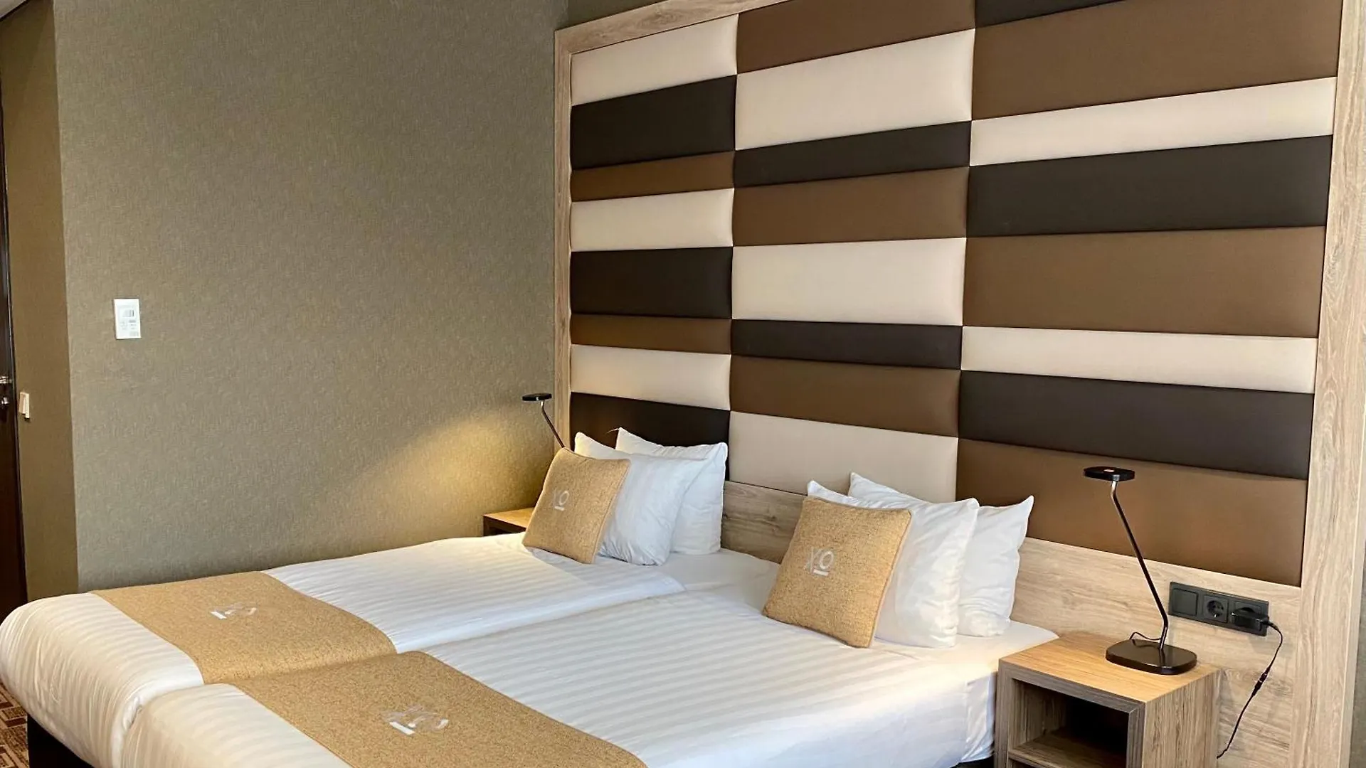 Xo Hotels Blue Tower Амстердам