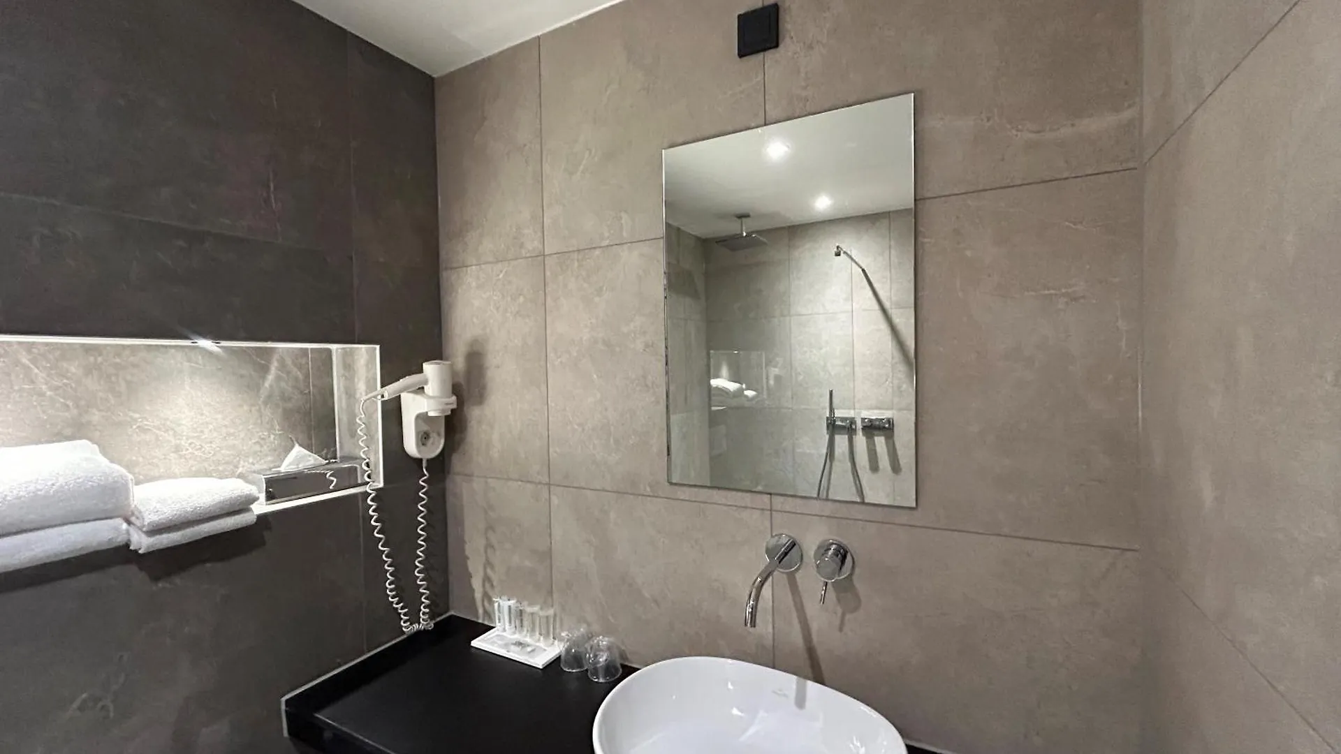 Xo Hotels Blue Tower Амстердам